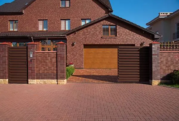 Аксессуары в подарок при покупке въездных ворот